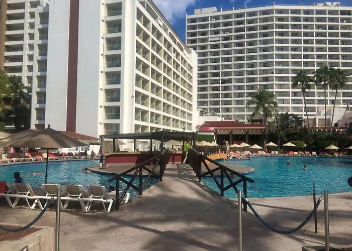 Torre Condomar By Vrhost Puerto Vallarta