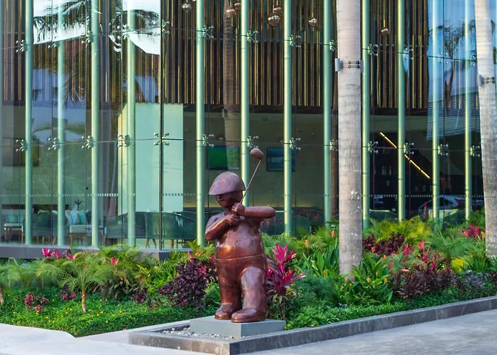 Holiday Inn&Suites - Puerto Vallarta Marina&Golf, an IHG Hotel