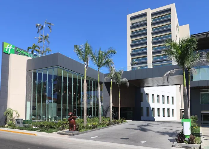 Holiday Inn&Suites - Puerto Vallarta Marina&Golf, an IHG Hotel