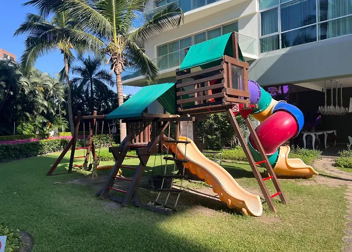 Icon Vallarta, Puerto Vallarta